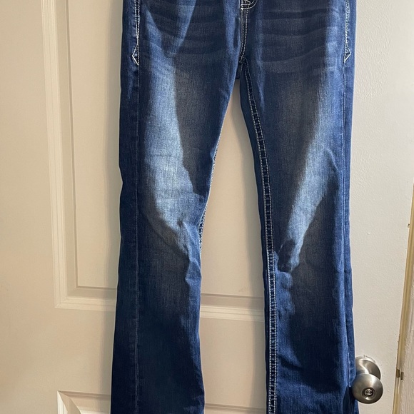 Grace in LA Jeans - Picture 3 of 5